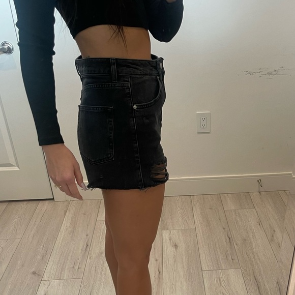 TOPSHOP Mom Denim Shorts - Picture 10 of 14